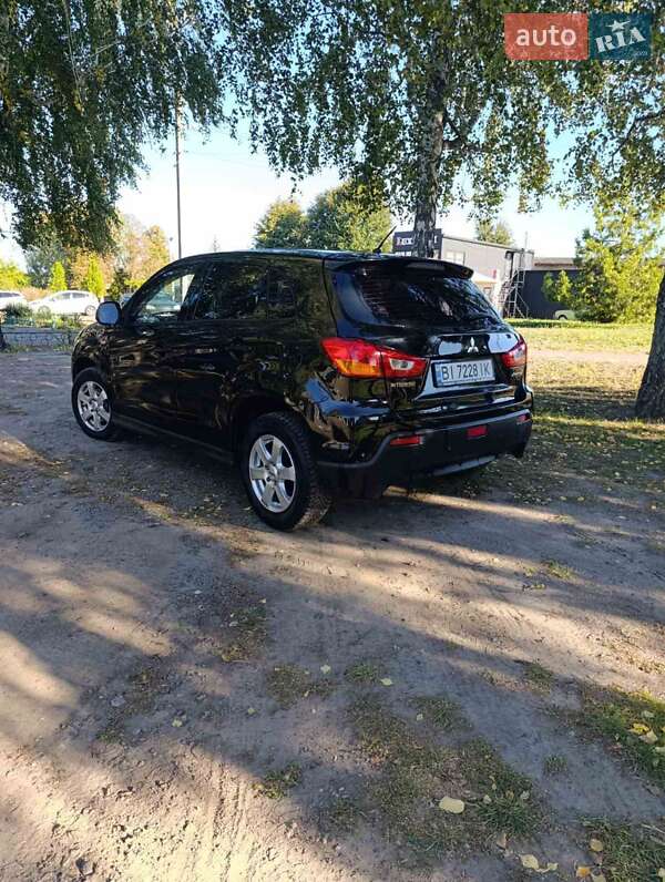 Внедорожник / Кроссовер Mitsubishi ASX 2010 в Пирятине