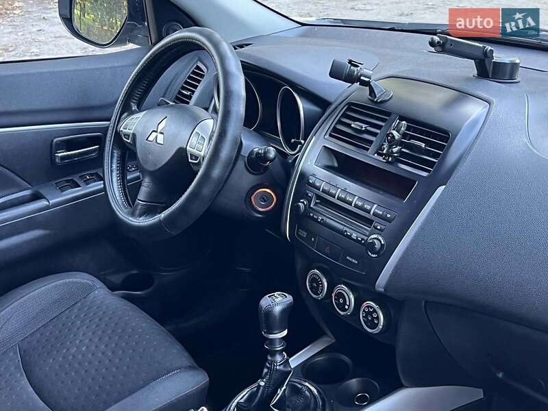 Позашляховик / Кросовер Mitsubishi ASX 2010 в Києві