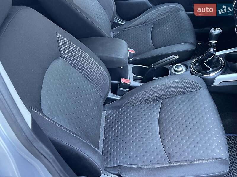 Позашляховик / Кросовер Mitsubishi ASX 2010 в Києві