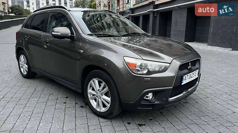 Внедорожник / Кроссовер Mitsubishi ASX 2011 в 