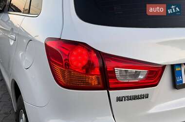 Внедорожник / Кроссовер Mitsubishi ASX 2011 в 
