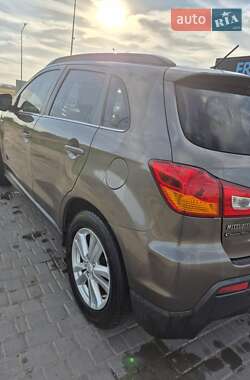 Внедорожник / Кроссовер Mitsubishi ASX 2010 в 