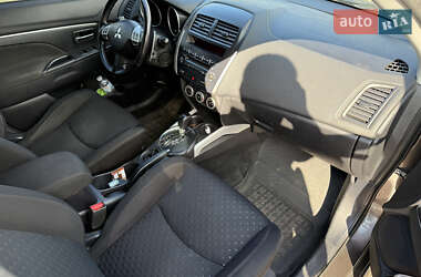 Внедорожник / Кроссовер Mitsubishi ASX 2010 в 