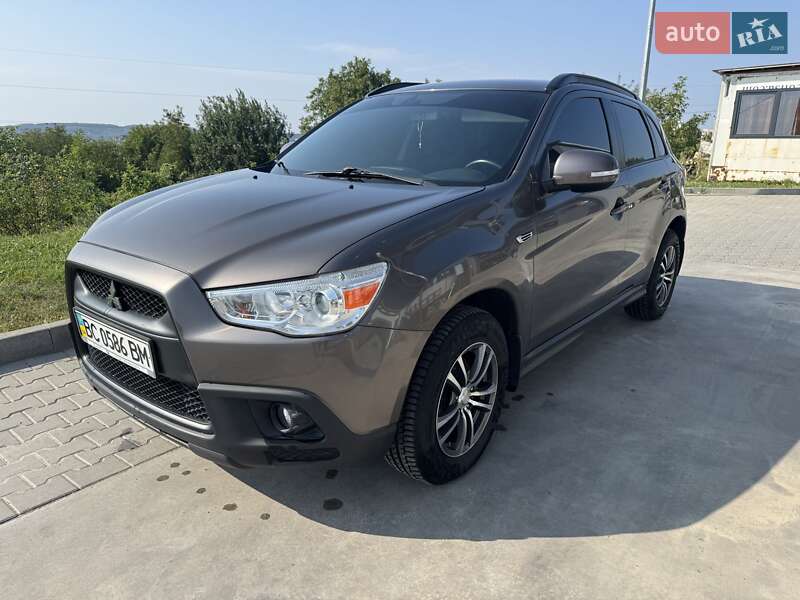 Внедорожник / Кроссовер Mitsubishi ASX 2011 в 