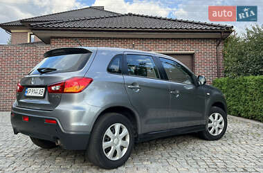 Внедорожник / Кроссовер Mitsubishi ASX 2012 в 