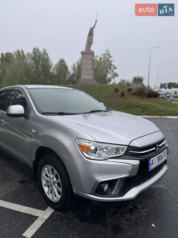Внедорожник / Кроссовер Mitsubishi ASX 2018 в 