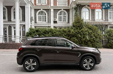 Внедорожник / Кроссовер Mitsubishi ASX 2020 в 