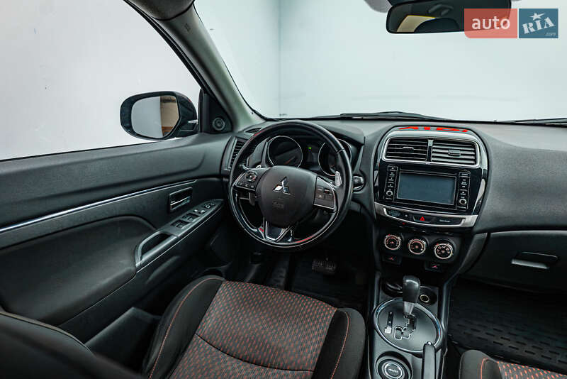 Внедорожник / Кроссовер Mitsubishi ASX 2017 в Киеве