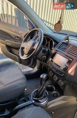 Внедорожник / Кроссовер Mitsubishi ASX 2015 в 