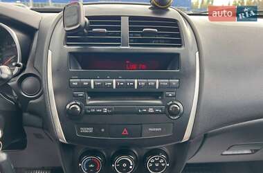 Внедорожник / Кроссовер Mitsubishi ASX 2011 в 