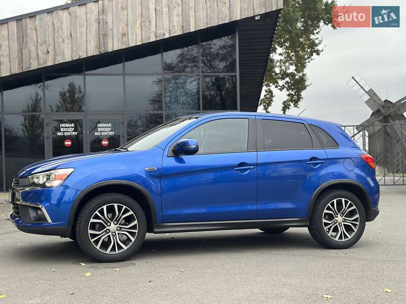 Позашляховик / Кросовер Mitsubishi ASX 2016 в Києві