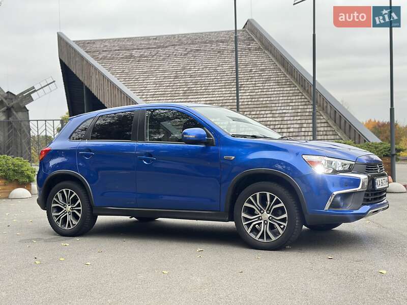 Позашляховик / Кросовер Mitsubishi ASX 2016 в Києві