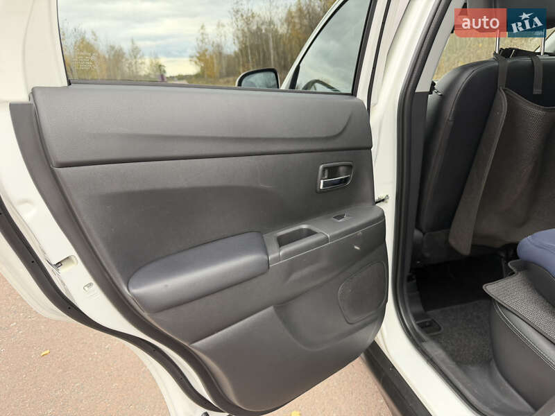 Позашляховик / Кросовер Mitsubishi ASX 2014 в Києві фото 31 Позашляховик / Кросовер Mitsubishi ASX 2014 в Києві