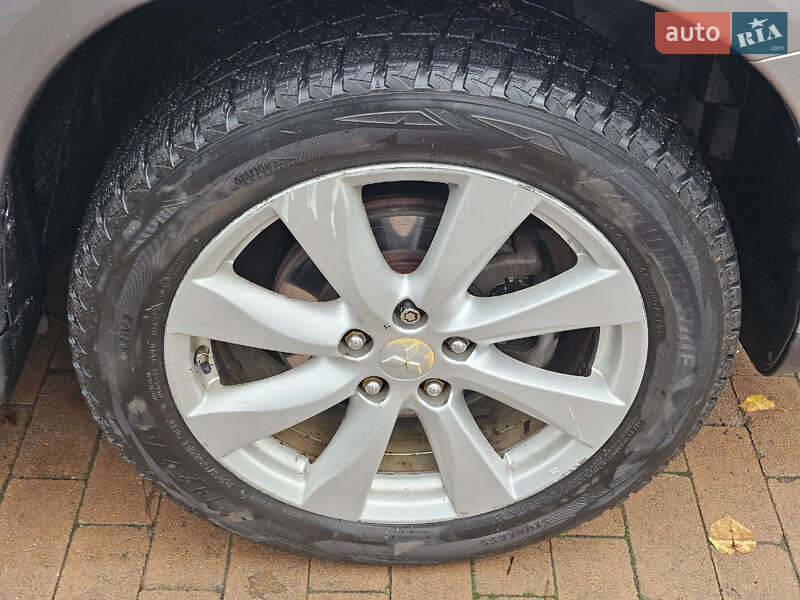 Позашляховик / Кросовер Mitsubishi ASX 2012 в Києві