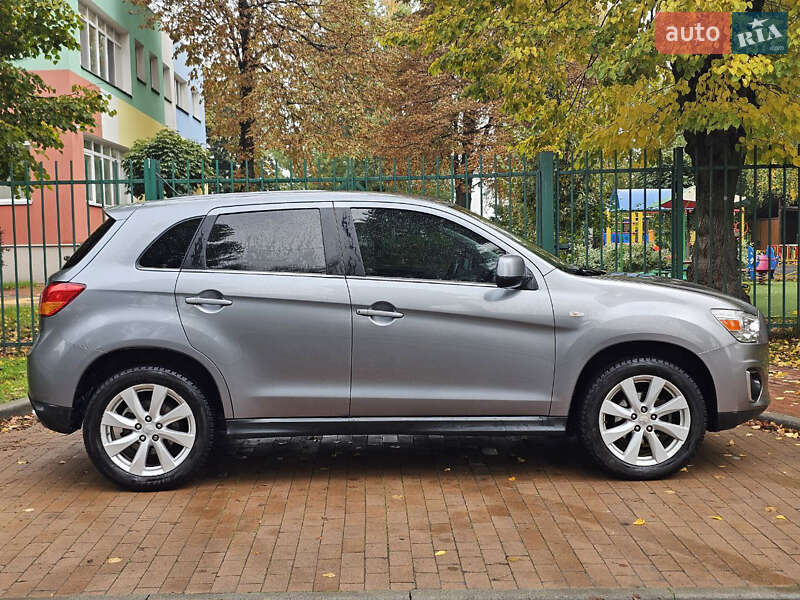 Позашляховик / Кросовер Mitsubishi ASX 2012 в Києві