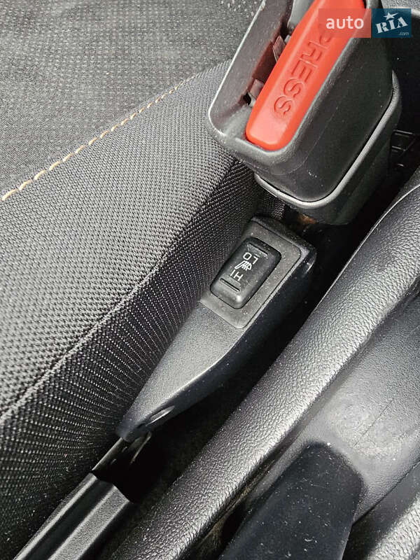 Позашляховик / Кросовер Mitsubishi ASX 2012 в Києві