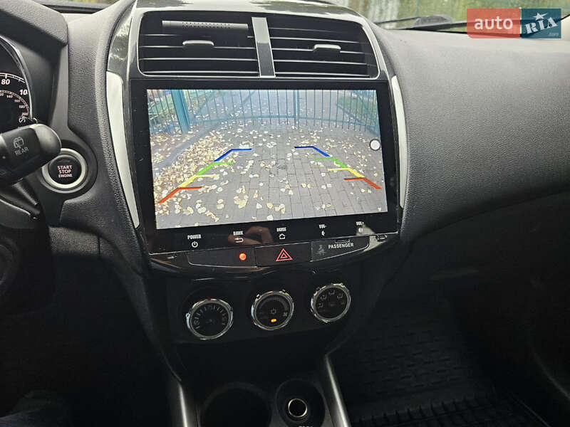 Позашляховик / Кросовер Mitsubishi ASX 2012 в Києві