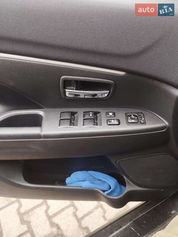 Внедорожник / Кроссовер Mitsubishi ASX 2011 в Костополе фото 6 Внедорожник / Кроссовер Mitsubishi ASX 2011 в Костополе