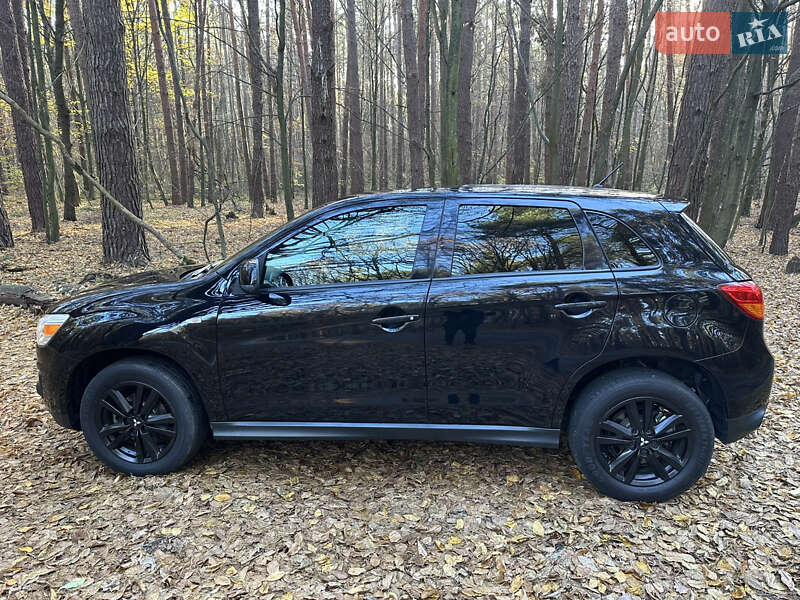 Позашляховик / Кросовер Mitsubishi ASX 2015 в Житомирі