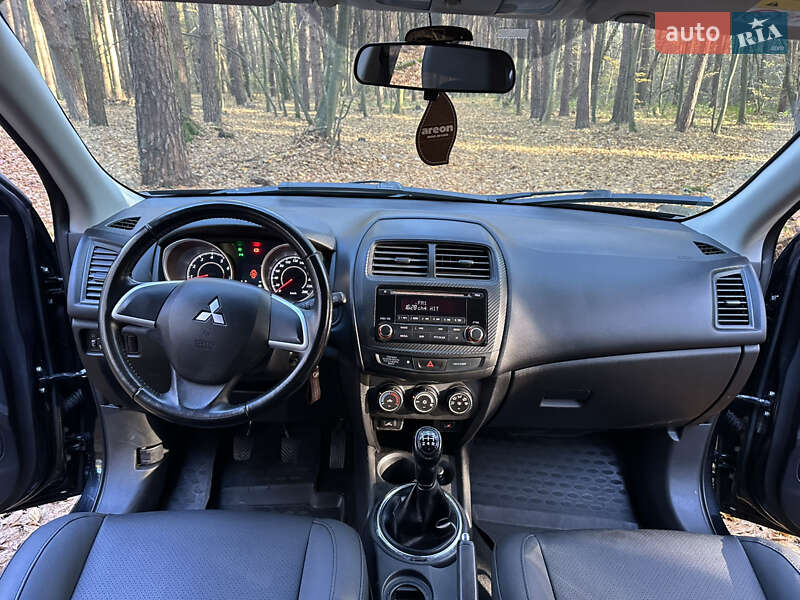 Позашляховик / Кросовер Mitsubishi ASX 2015 в Житомирі