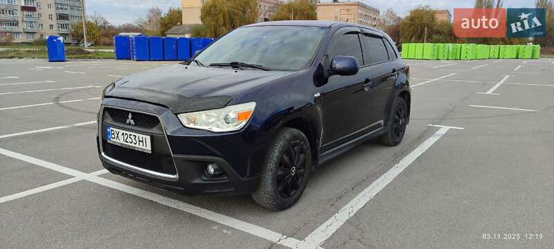 Внедорожник / Кроссовер Mitsubishi ASX 2012 в Каменец-Подольском