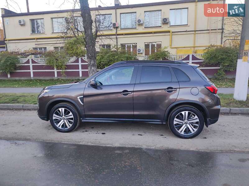 Внедорожник / Кроссовер Mitsubishi ASX 2021 в Киеве