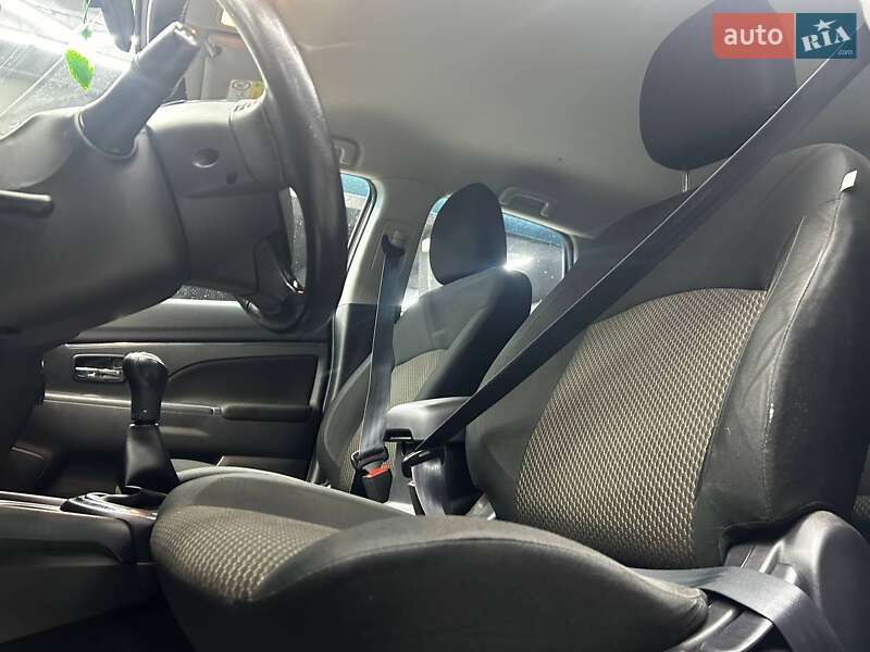 Внедорожник / Кроссовер Mitsubishi ASX 2017 в Черновцах