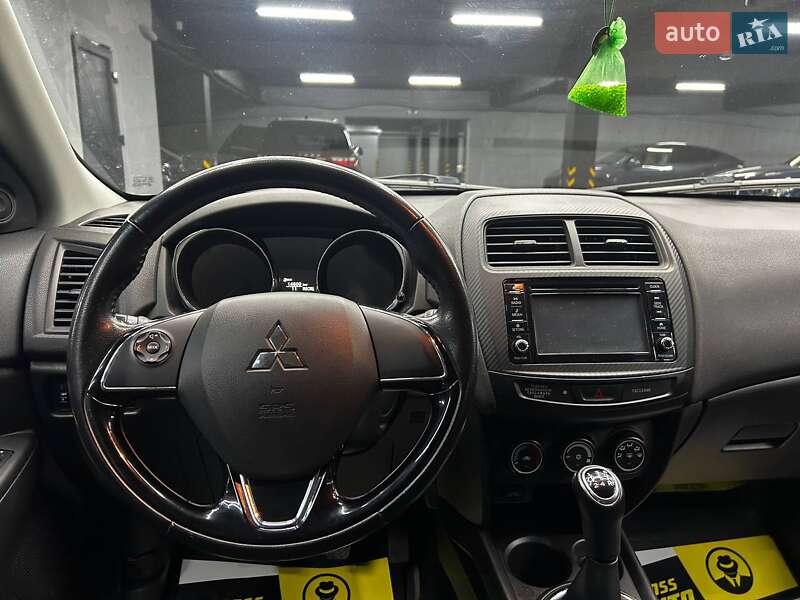 Внедорожник / Кроссовер Mitsubishi ASX 2017 в Черновцах