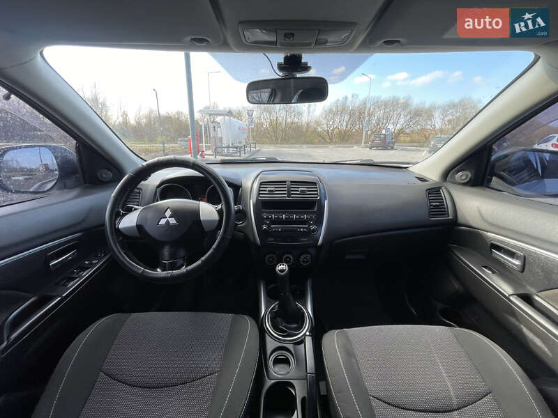 Позашляховик / Кросовер Mitsubishi ASX 2010 в Турійську