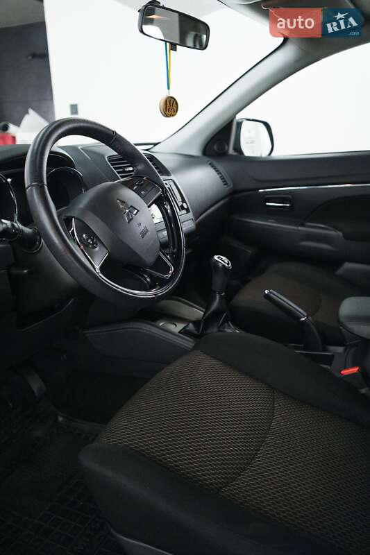 Позашляховик / Кросовер Mitsubishi ASX 2018 в Чернівцях фото 4 Позашляховик / Кросовер Mitsubishi ASX 2018 в Чернівцях