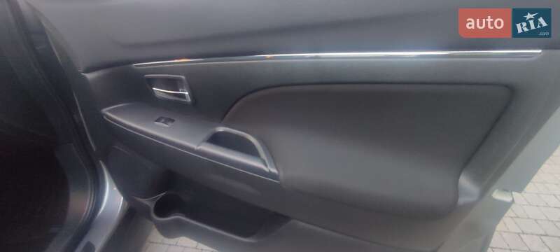 Внедорожник / Кроссовер Mitsubishi ASX 2015 в Луцке