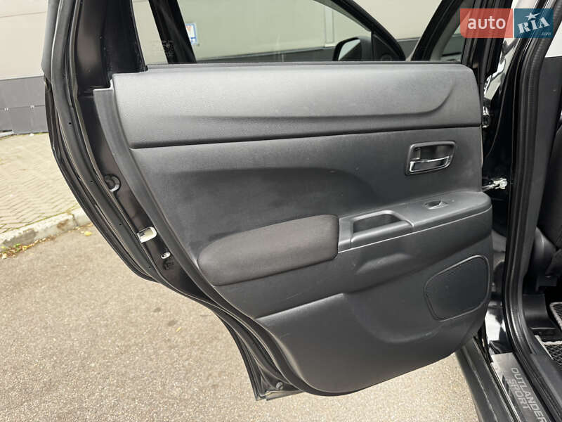 Позашляховик / Кросовер Mitsubishi ASX 2019 в Києві фото 14 Позашляховик / Кросовер Mitsubishi ASX 2019 в Києві