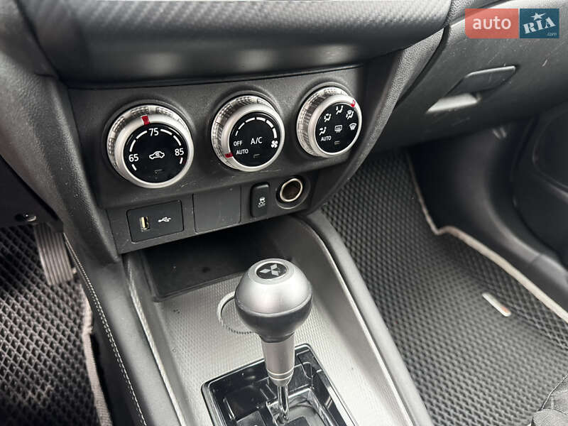 Позашляховик / Кросовер Mitsubishi ASX 2019 в Києві фото 28 Позашляховик / Кросовер Mitsubishi ASX 2019 в Києві
