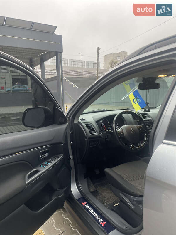 Внедорожник / Кроссовер Mitsubishi ASX 2015 в Житомире