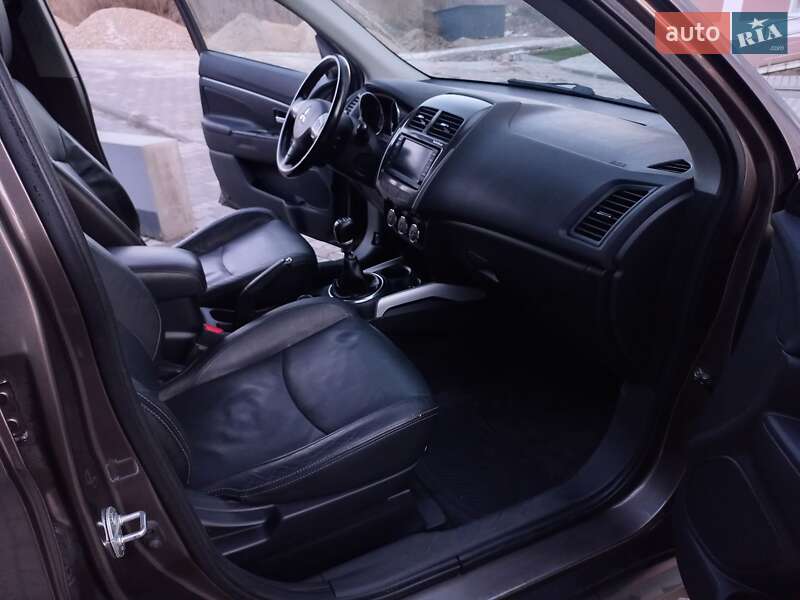 Внедорожник / Кроссовер Mitsubishi ASX 2012 в Тернополе