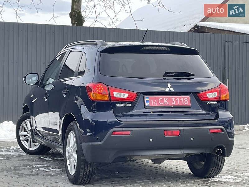 Внедорожник / Кроссовер Mitsubishi ASX 2011 в Меденичах