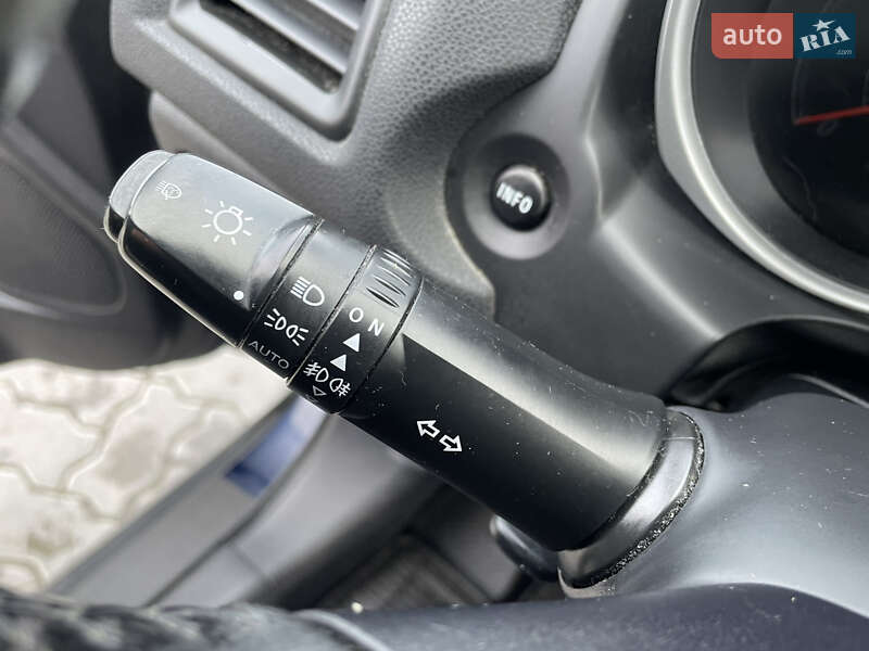 Внедорожник / Кроссовер Mitsubishi ASX 2011 в Меденичах