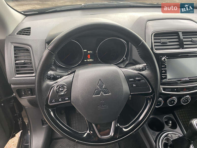 Позашляховик / Кросовер Mitsubishi ASX 2017 в Калуші фото 25 Позашляховик / Кросовер Mitsubishi ASX 2017 в Калуші