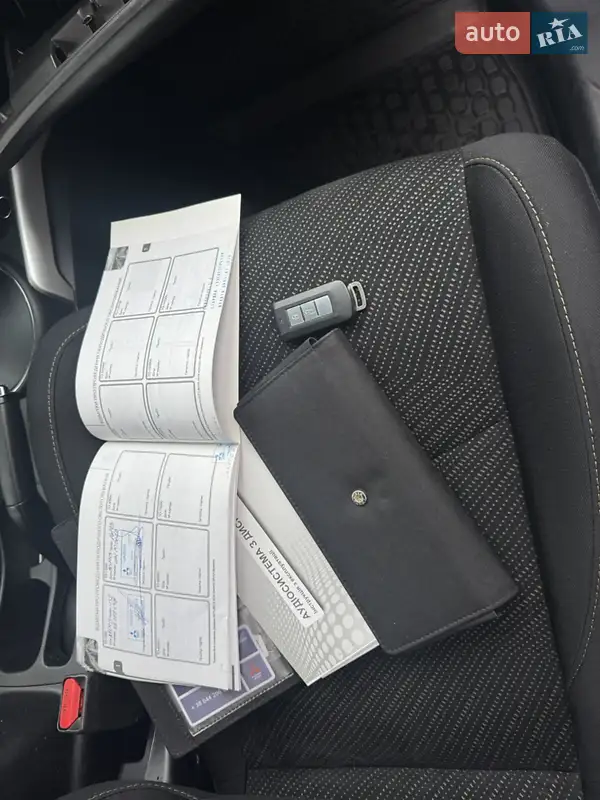 Позашляховик / Кросовер Mitsubishi ASX 2013 в Києві документ