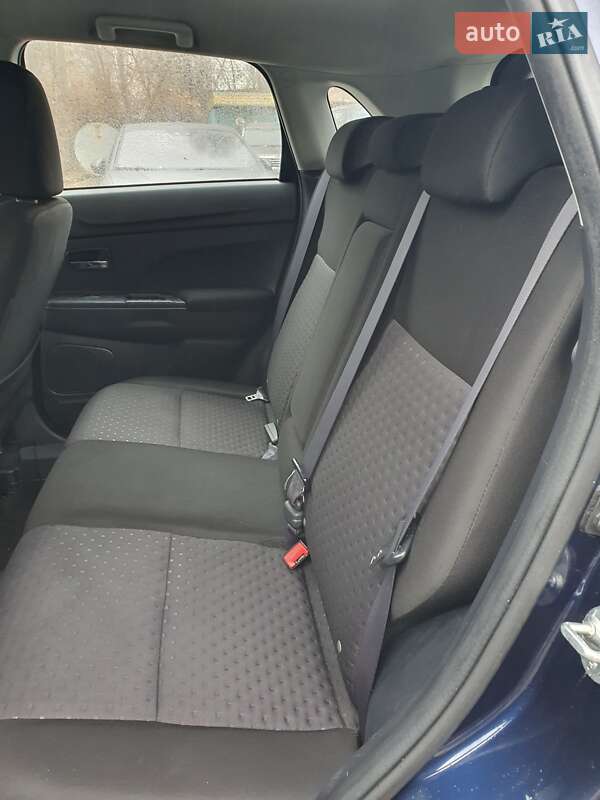 Позашляховик / Кросовер Mitsubishi ASX 2012 в Києві