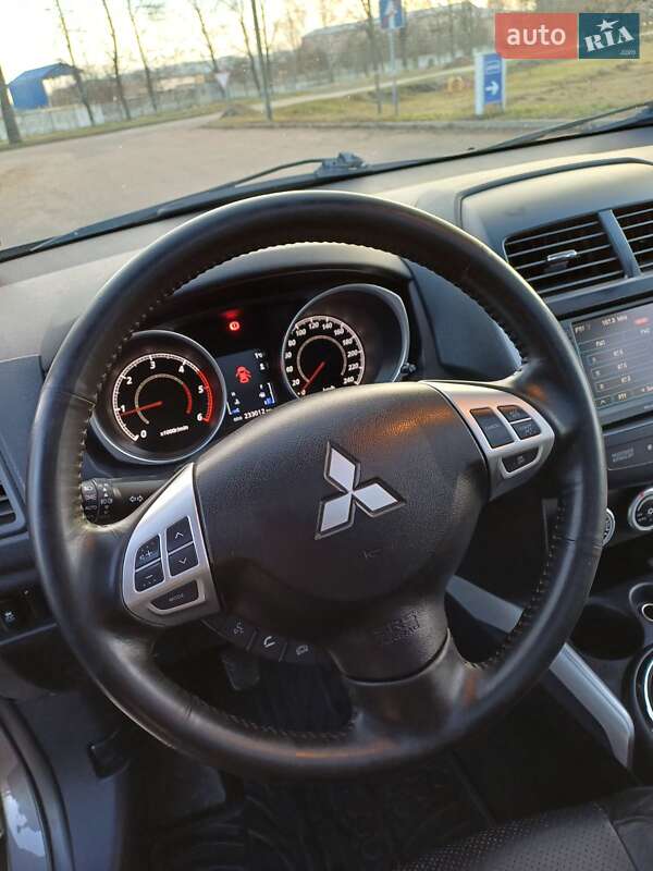 Внедорожник / Кроссовер Mitsubishi ASX 2010 в Ромнах фото 18 Внедорожник / Кроссовер Mitsubishi ASX 2010 в Ромнах