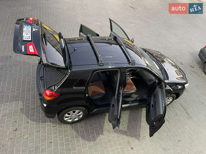 Позашляховик / Кросовер Mitsubishi ASX 2011 в Одесі