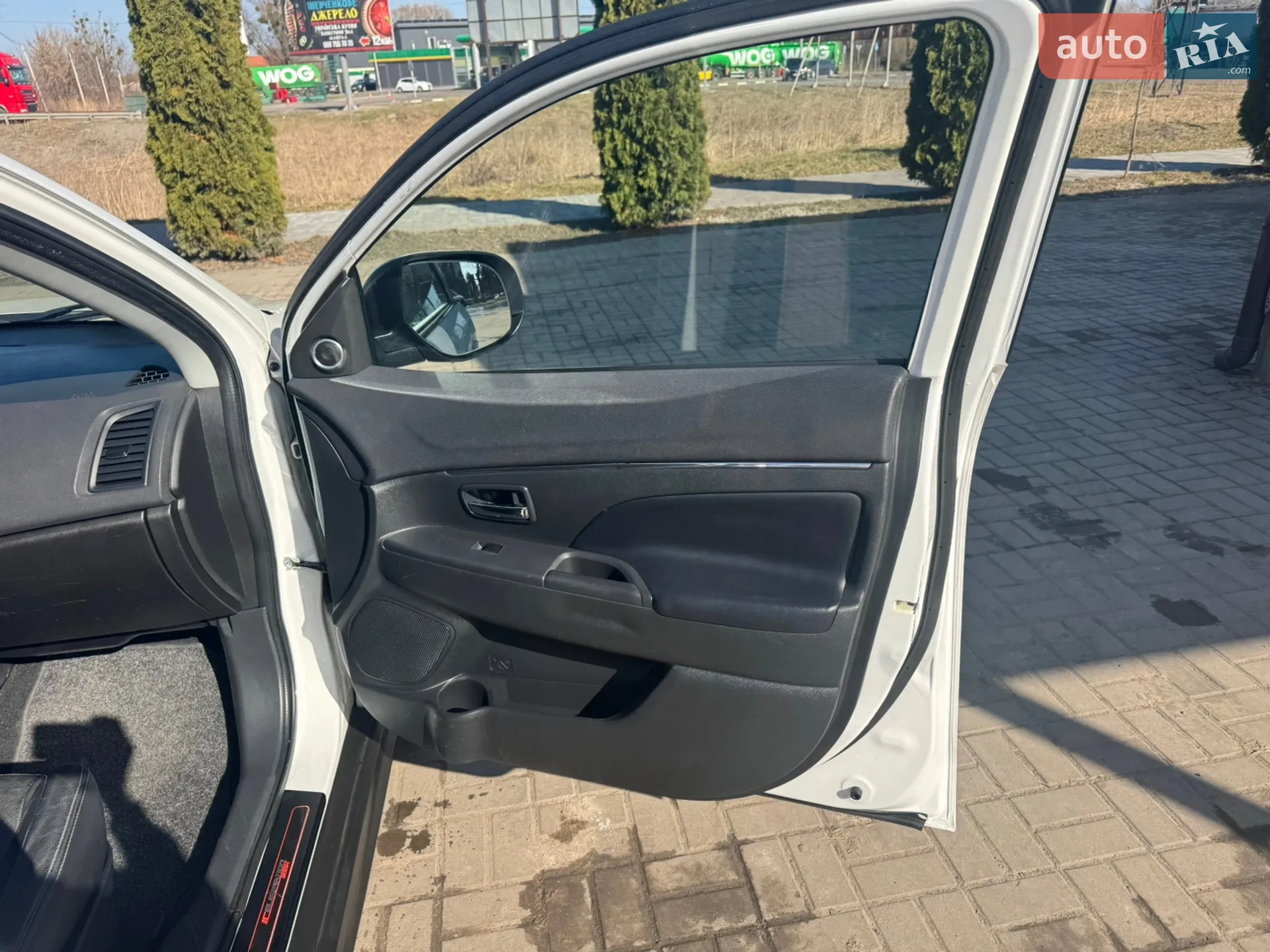 2016 Mitsubishi ASX - мініатюра 18