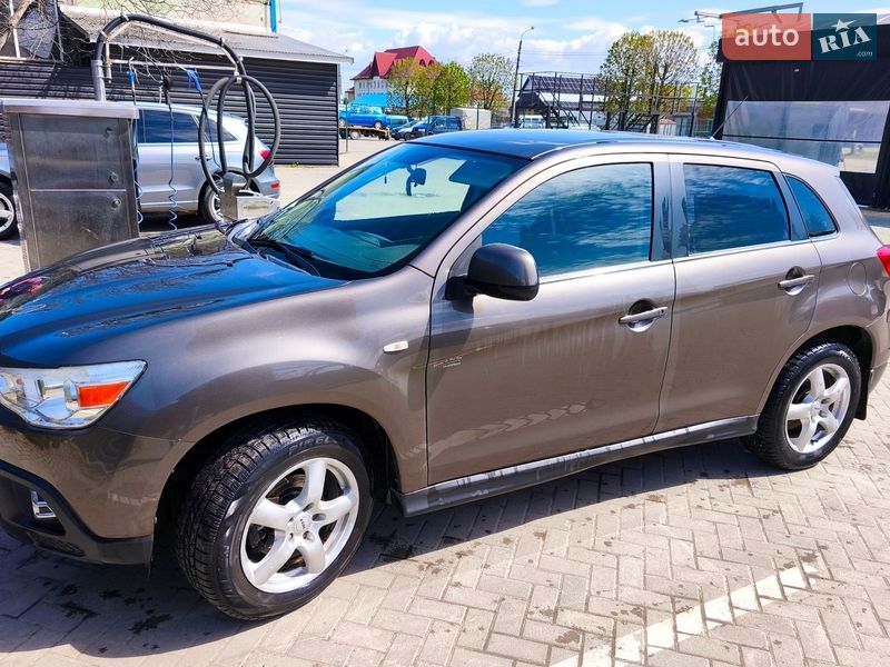 Mitsubishi ASX 2011