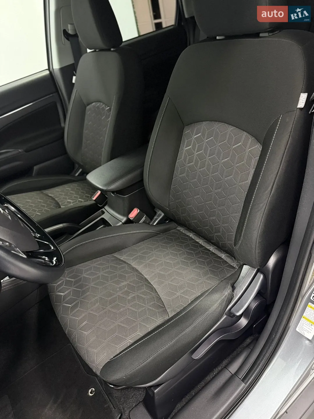 2021 Mitsubishi ASX - мініатюра 18