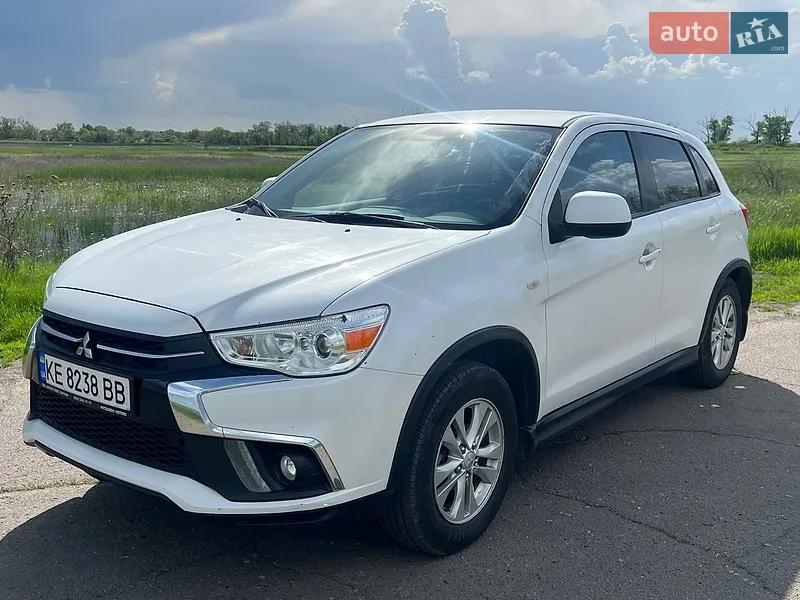 Mitsubishi ASX 2019 VIN JMBXNGA1WKU029596 фото оголошення 2 з 36