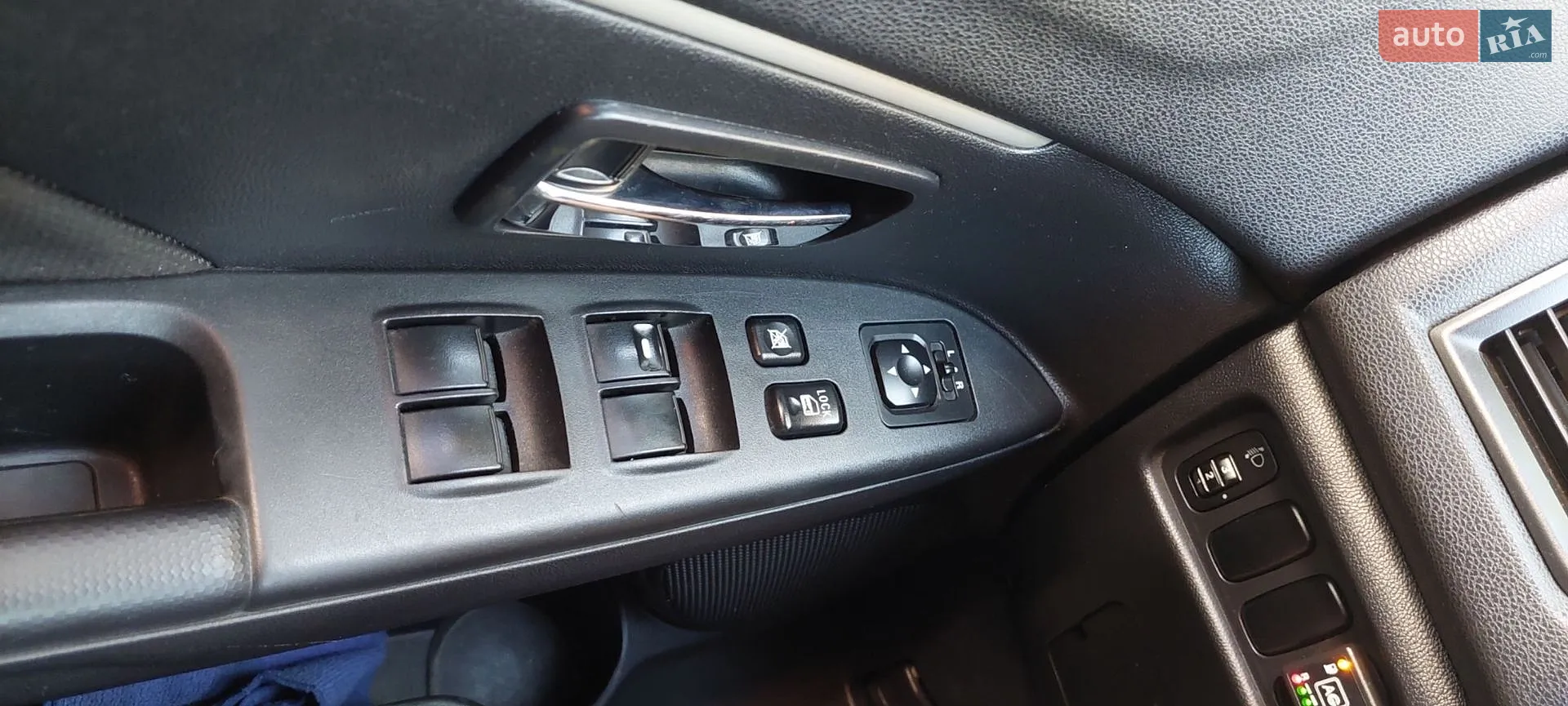 2011 Mitsubishi ASX - мініатюра 11
