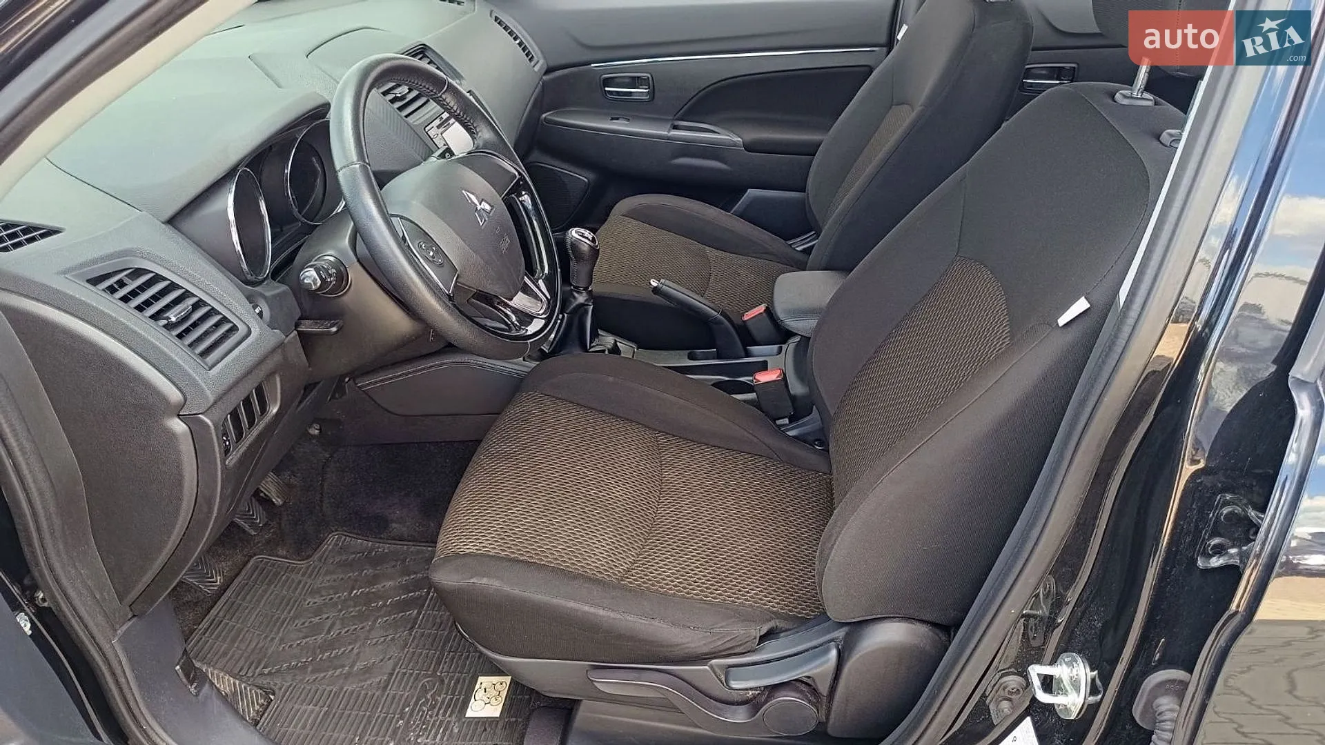 2019 Mitsubishi ASX - мініатюра 12