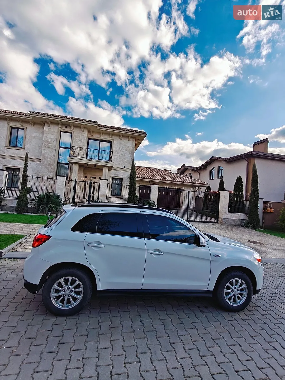 2012 Mitsubishi ASX - мініатюра 2