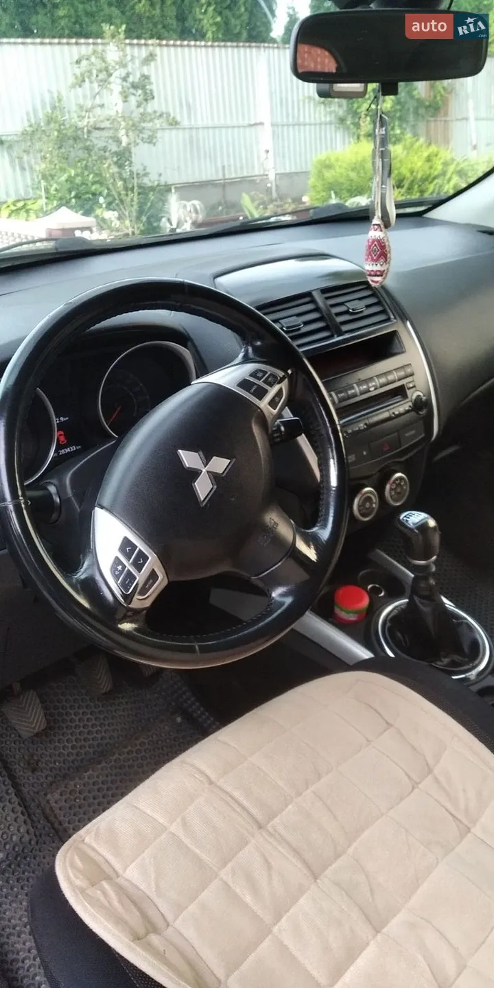 2010 Mitsubishi ASX - мініатюра 21